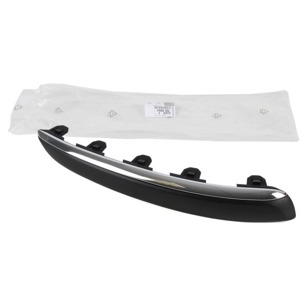 PEUGEOT 407 ÖN TAMPON KENAR BANDI SAĞ ( NİKELAJLI )