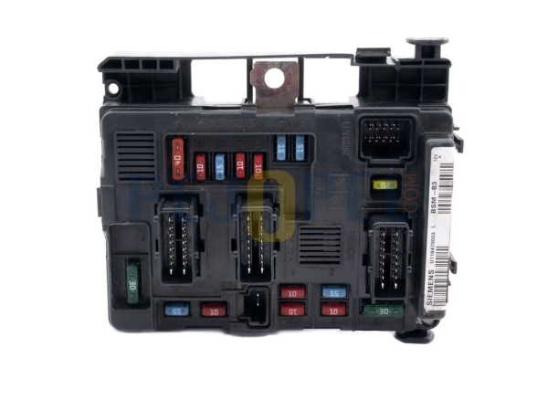 206/307 02- MOTOR İÇİ SİGORTA KUTUSU