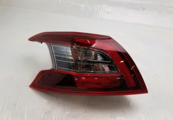 STOP LAMBASI SOL PEUGEOT 308 II 2018 -->